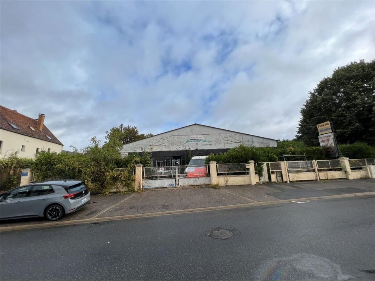 CBRE vous propose à louer, un entrepôt/local d'ac