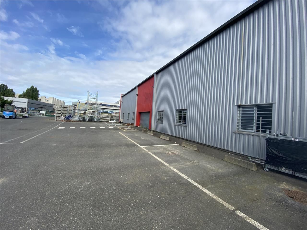 CBRE vous propose à louer un entrepôt/local d'act