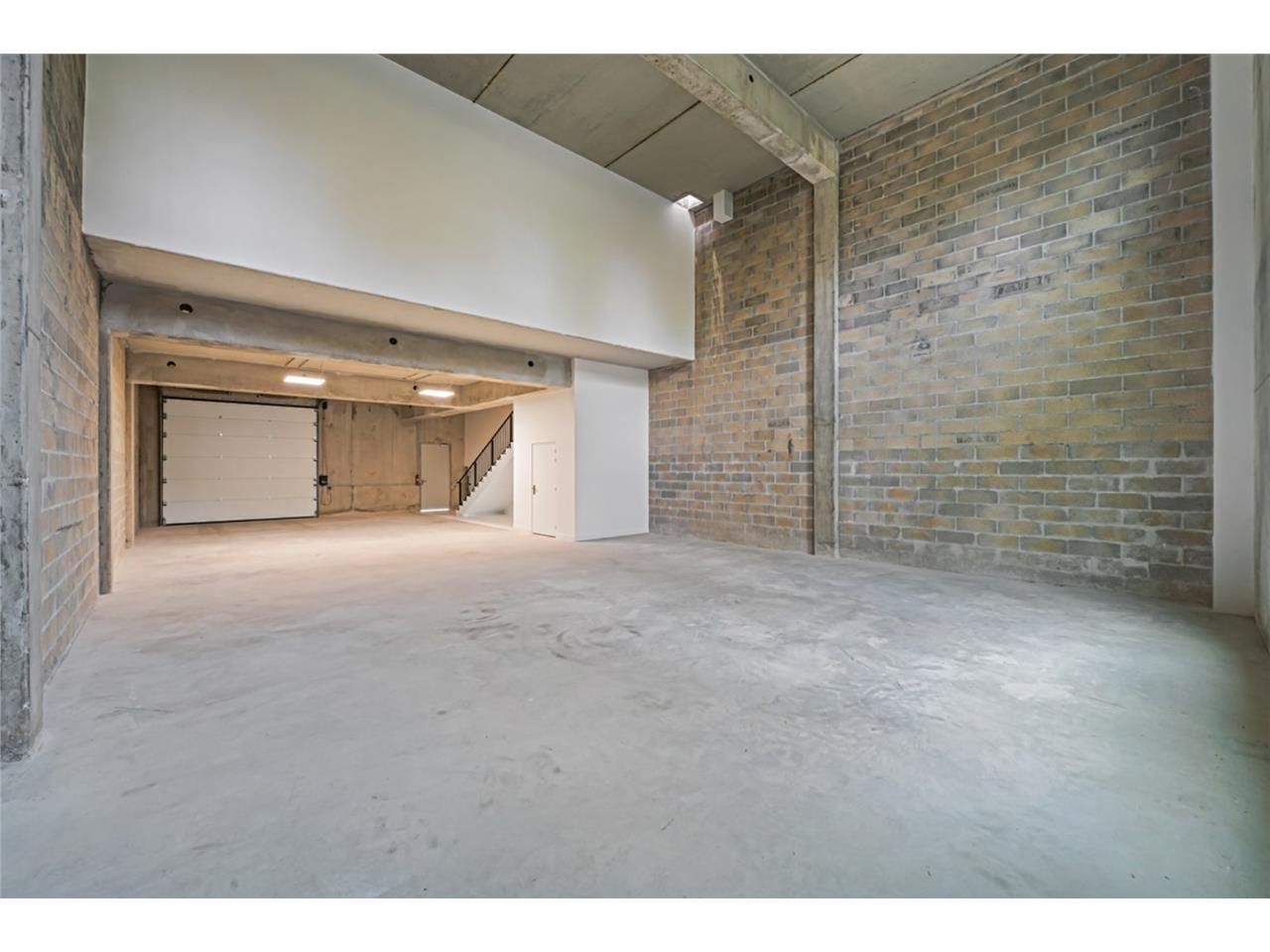 CBRE vous propose à louer, un entrepôt/local d'ac