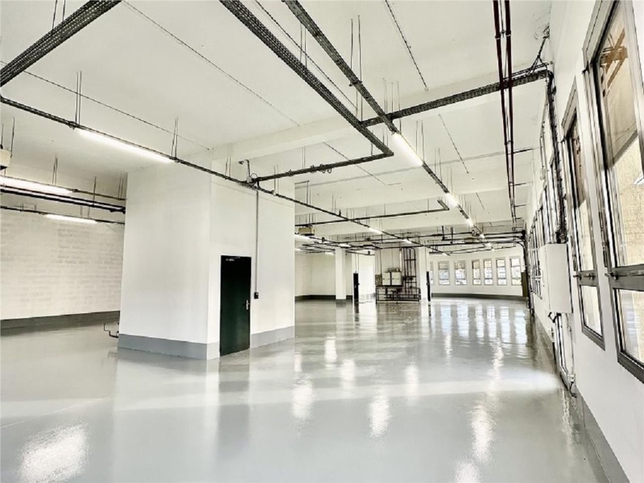 CBRE vous propose à louer une cellule de stockage