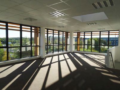 CBRE vous propose à louer, un entrepôt/local au s