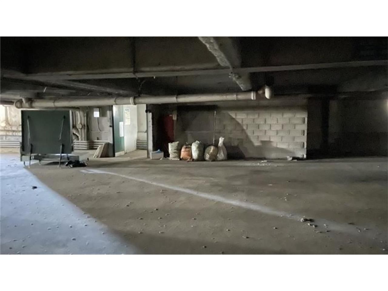 CBRE vous propose à la vente, un entrepôt situé s