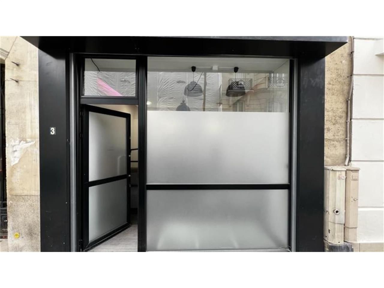 CBRE vous propose à vendre, un local d'activités 