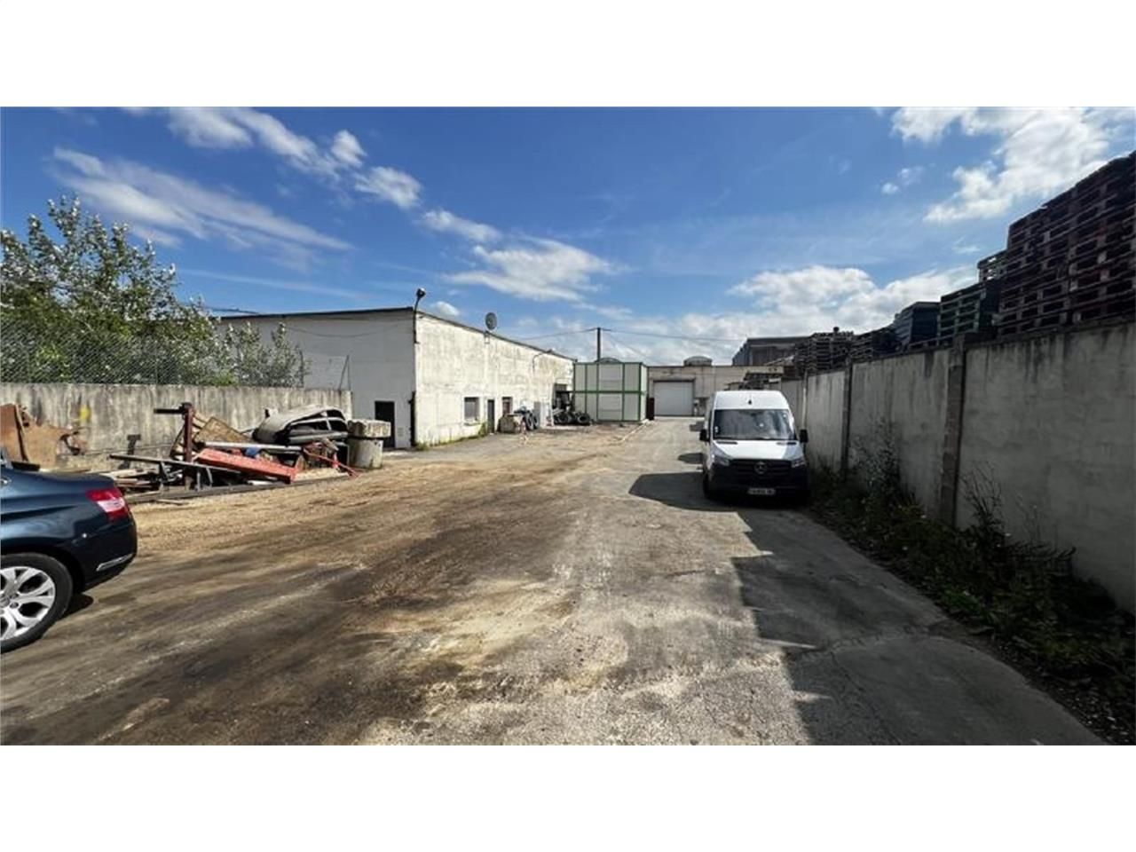 CBRE vous propose à louer un terrain situé sur la