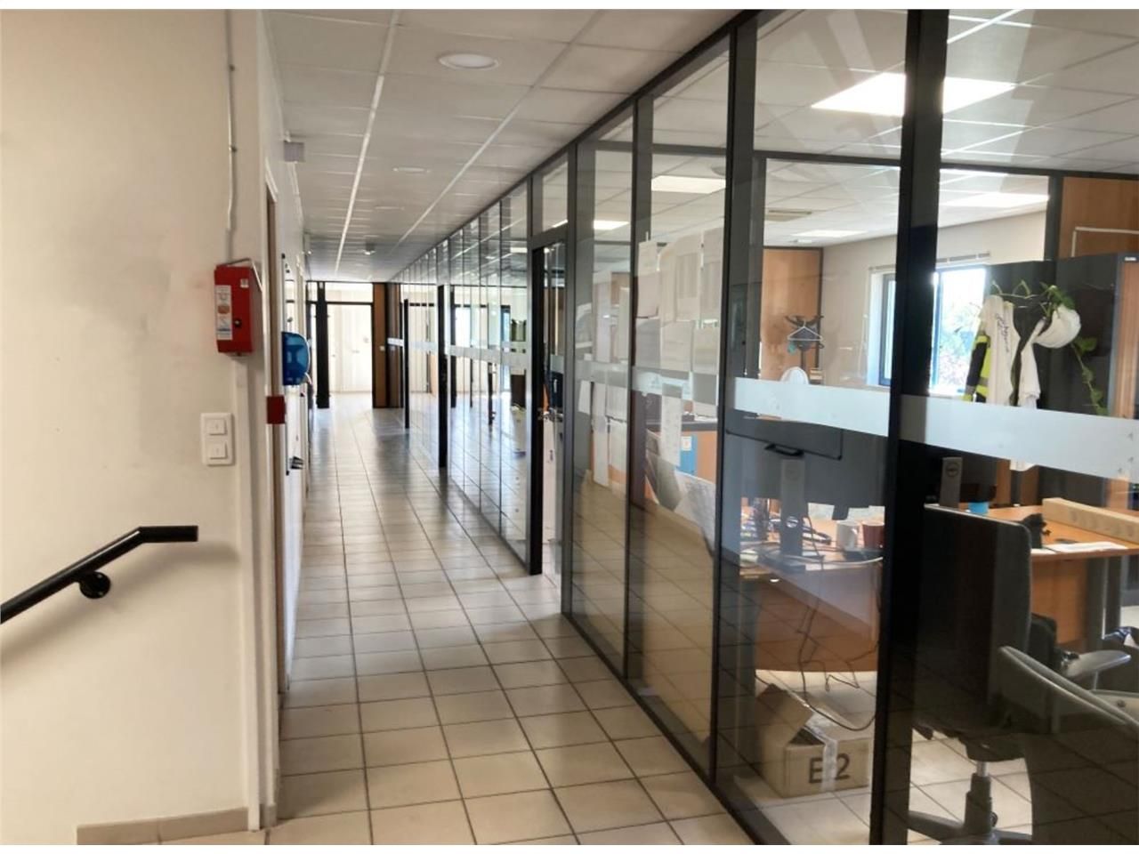 CBRE vous propose à vendre ou à louer, un entrepô