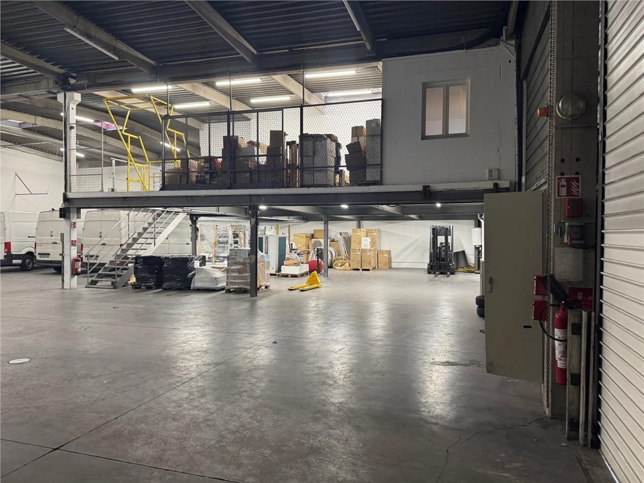 CBRE vous propose à vendre un entrepôt/local d'ac