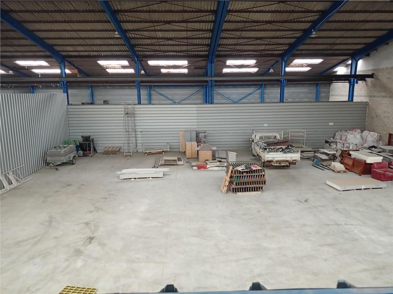 CBRE vous propose à louer, un entrepôt/local d'ac