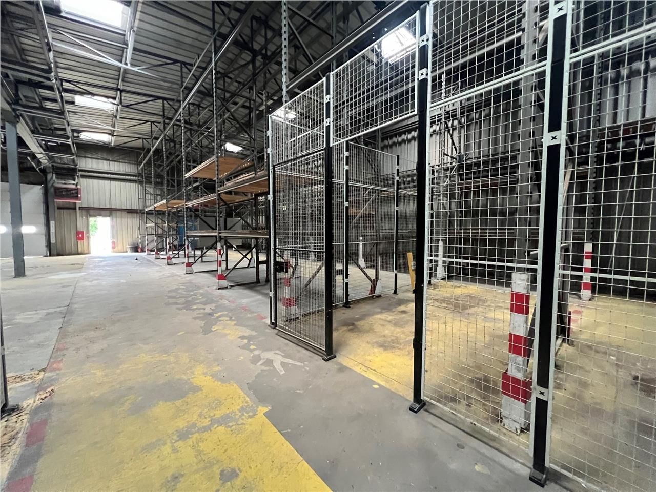 CBRE vous propose à louer, un entrepôt/local d'ac