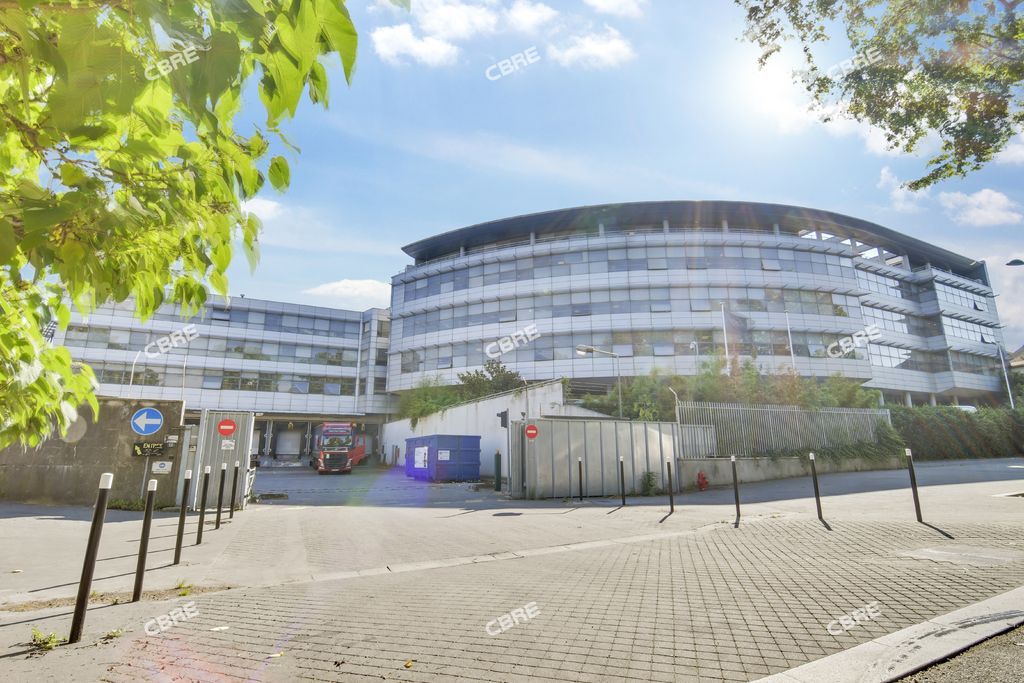 LOGISTIQUE URBAINE - A LOUER - Rare sur le secteu