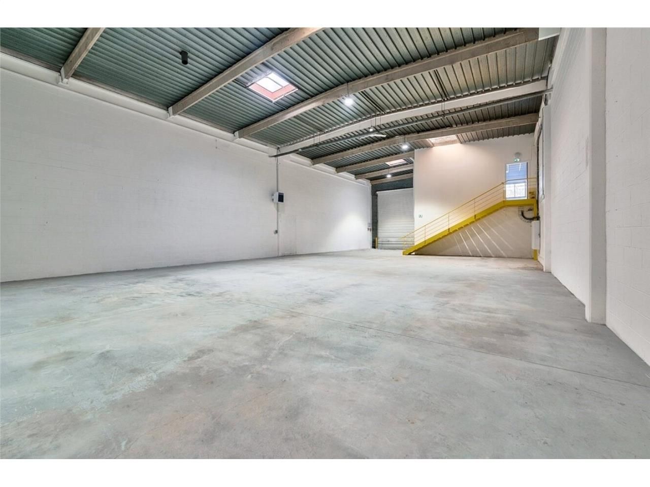 CBRE vous propose à louer un entrepôt/local d'act