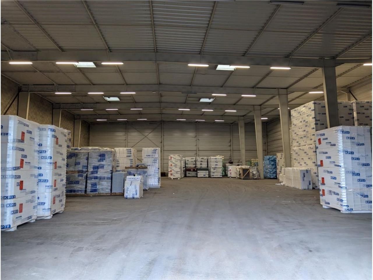 CBRE vous propose à louer, un entrepôt/local d'ac