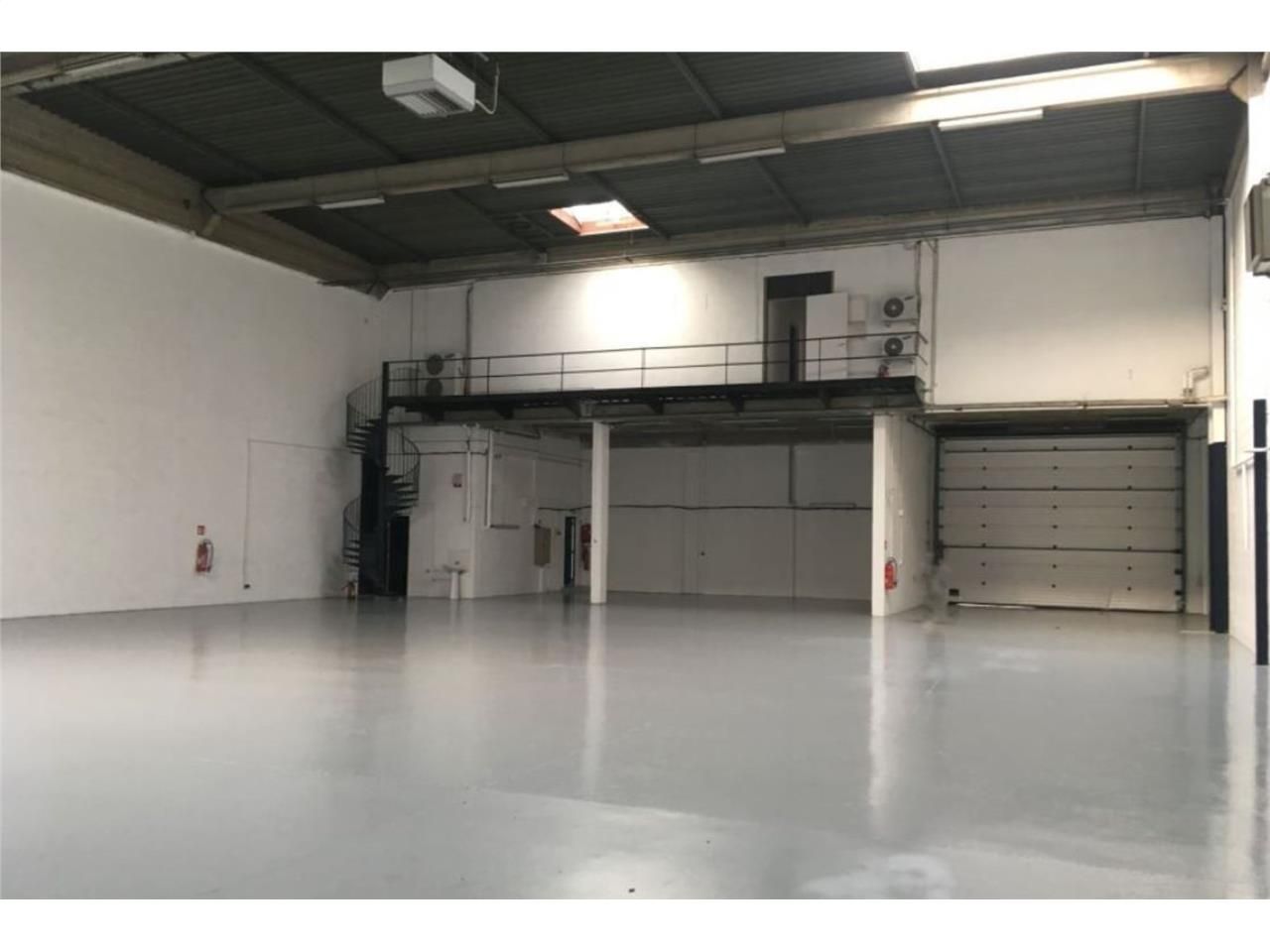 LOGISTIQUE URBAINE - CBRE vous propose à louer, u