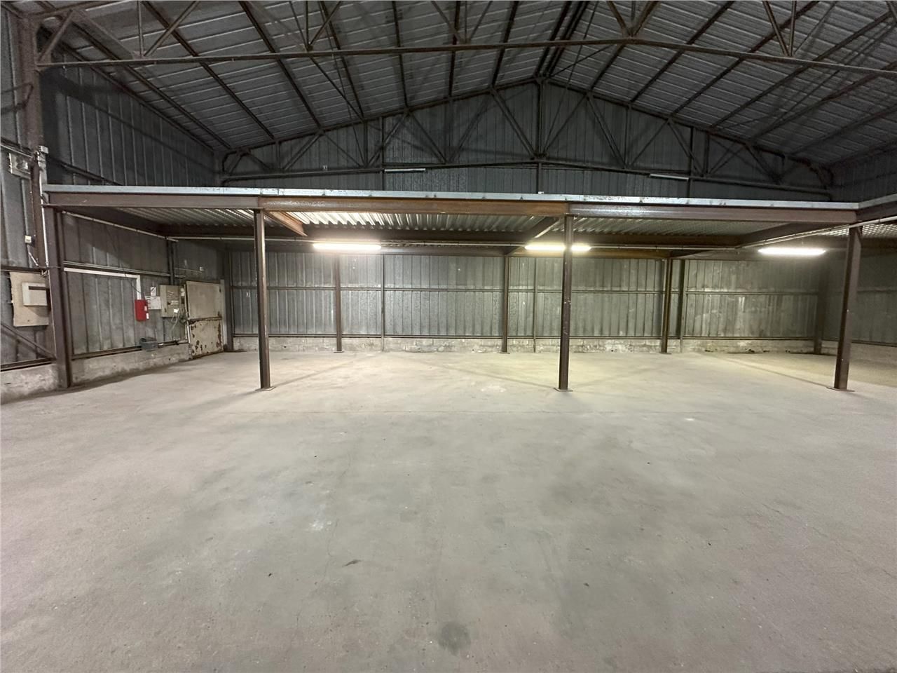 CBRE vous propose à louer un local d'activité/ent