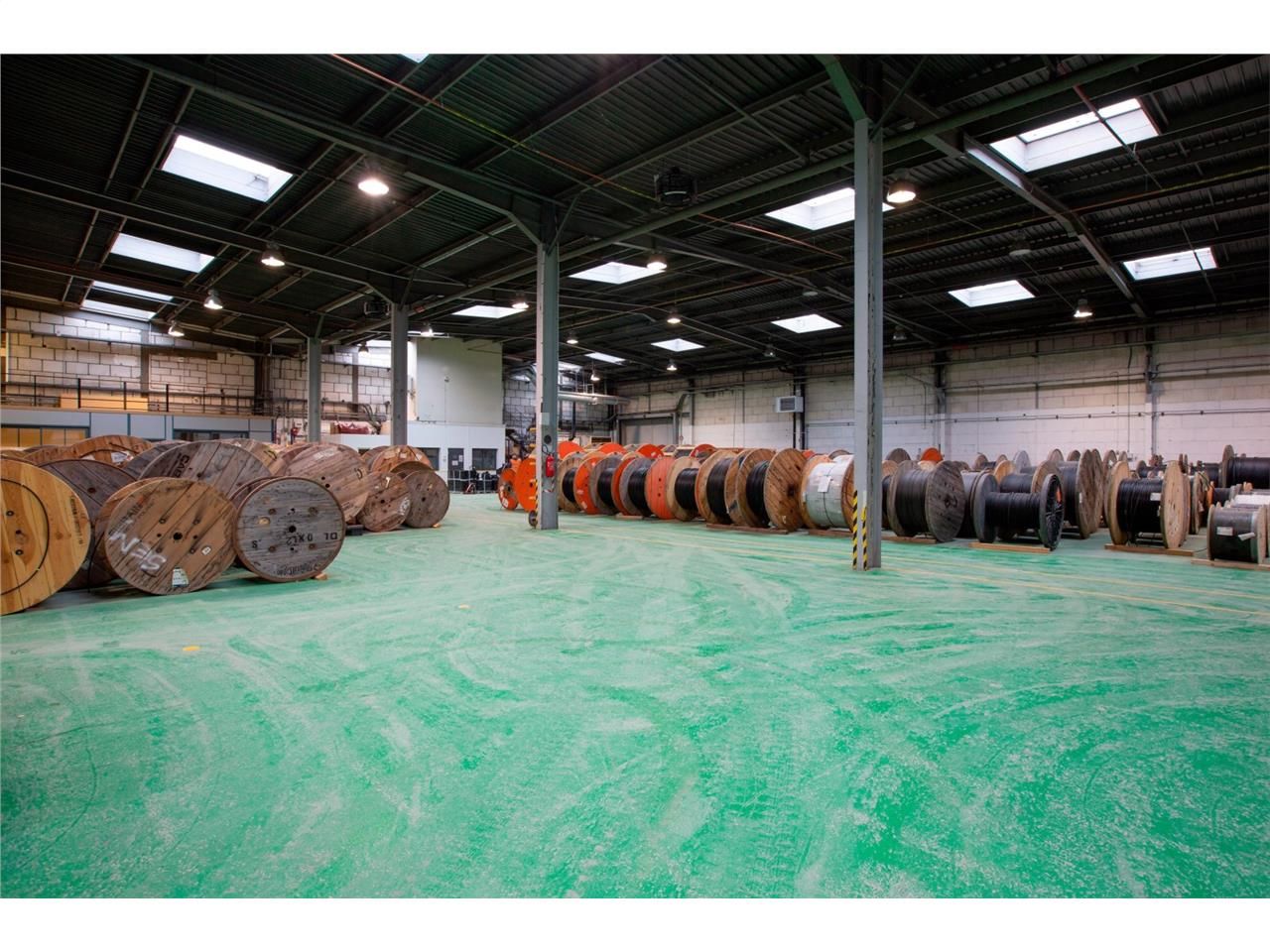 CBRE vous propose à louer un entrepôt/local d'act