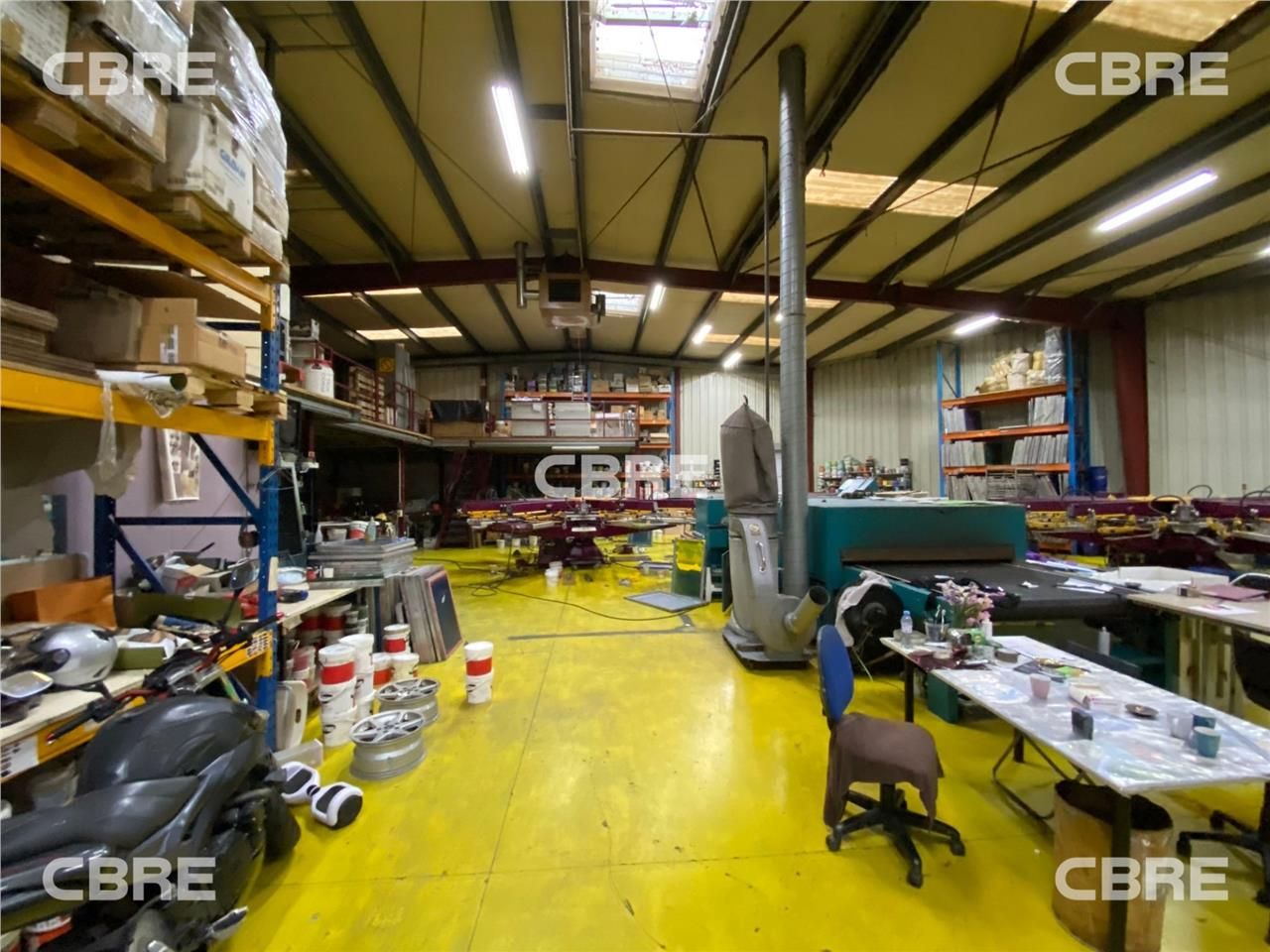 CBRE vous propose à vendre, un local d'activités 