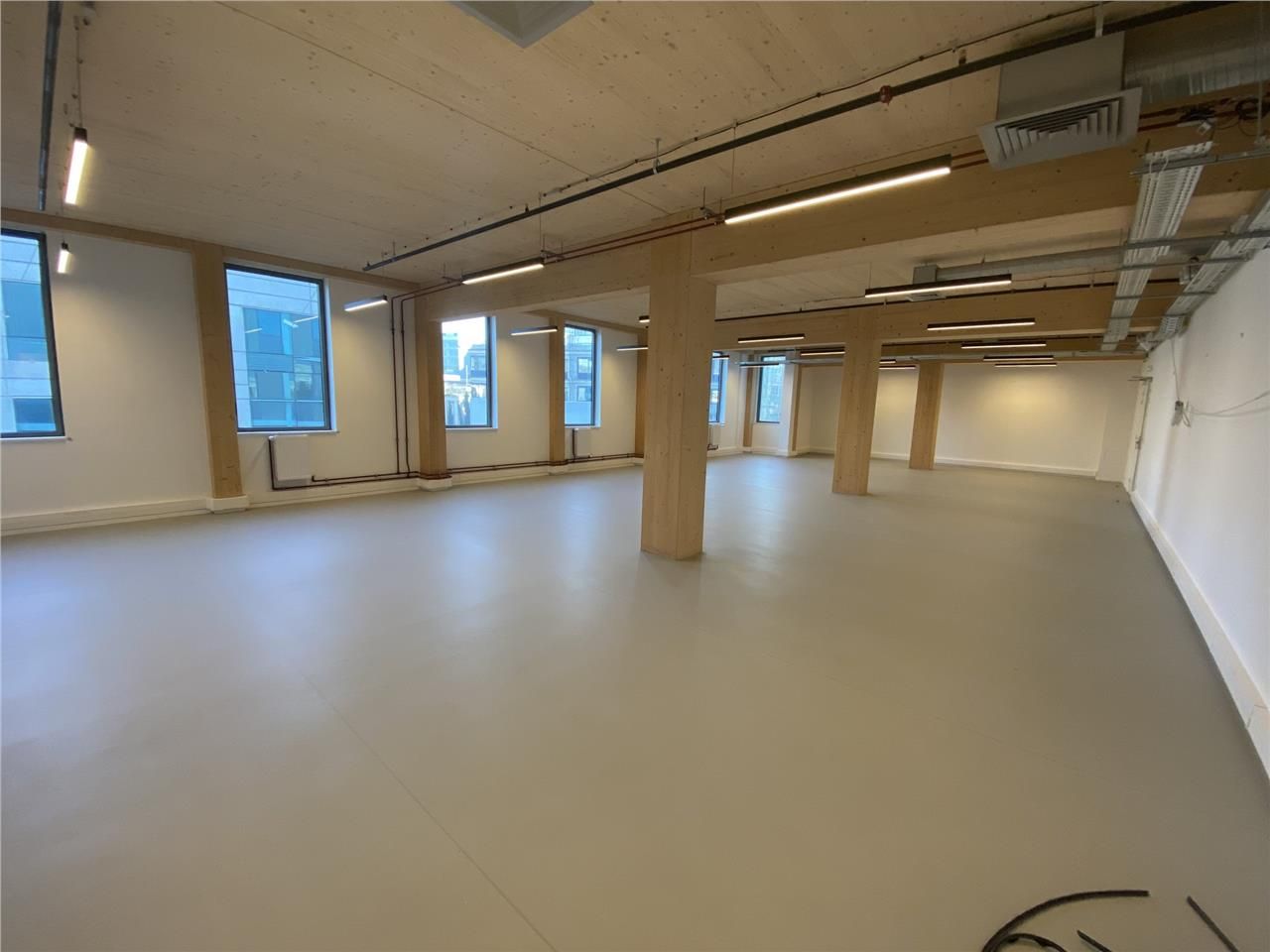 Rare sur le marché! CBRE vous propose à louer, de