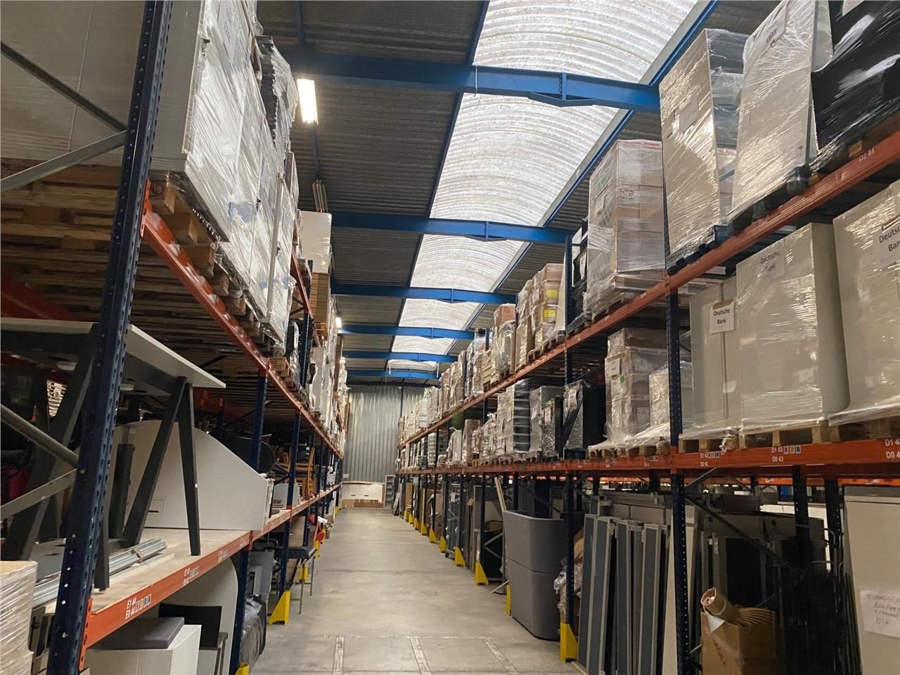 CBRE vous propose à louer, un bâtiment indépendan