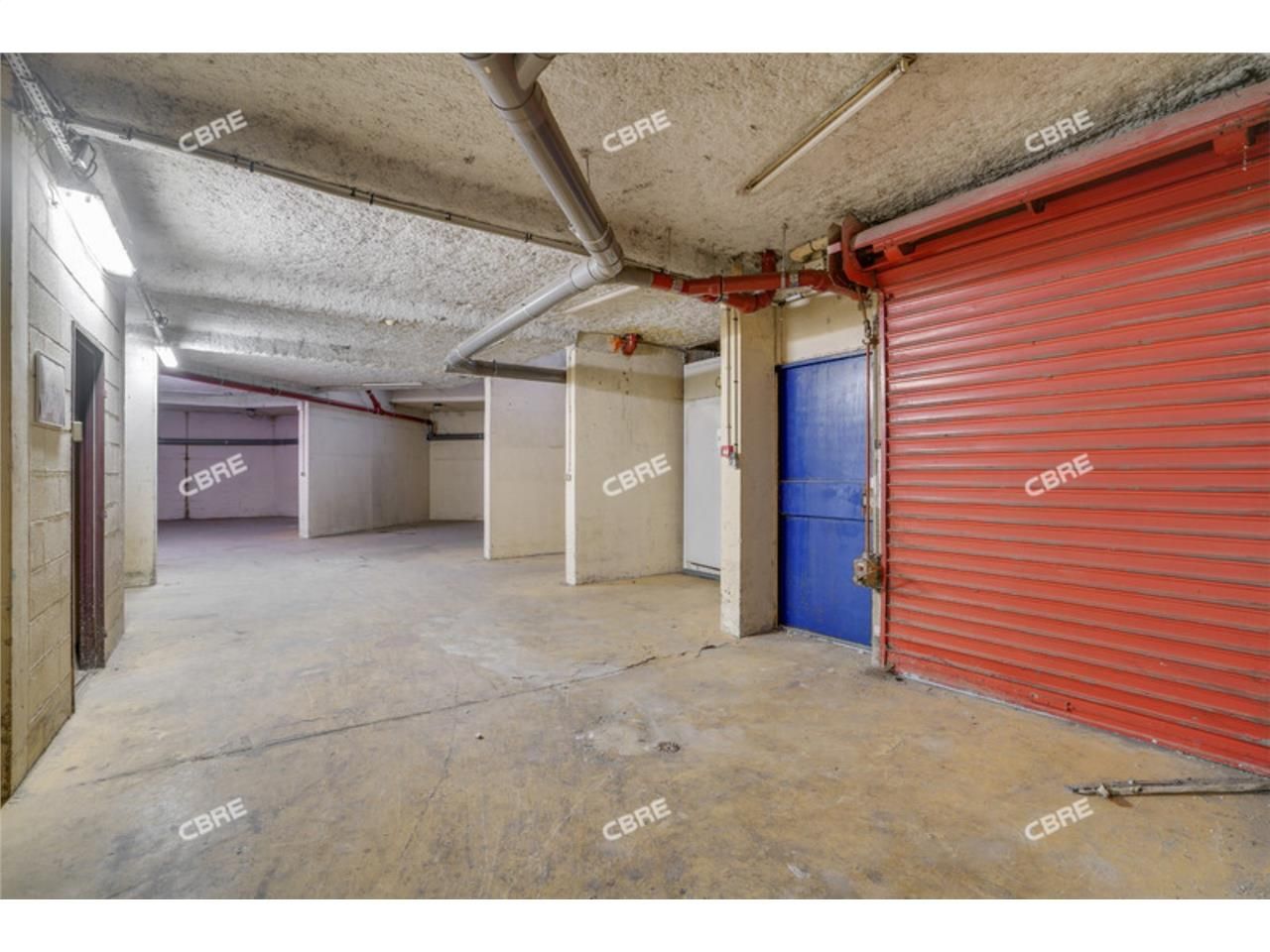 CBRE vous propose à louer, un entrepôt/local d'ac