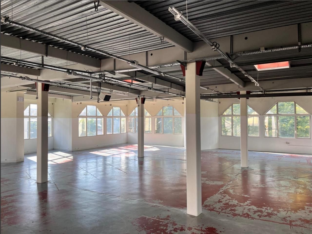 CBRE vous propose à louer, un local d'activités s