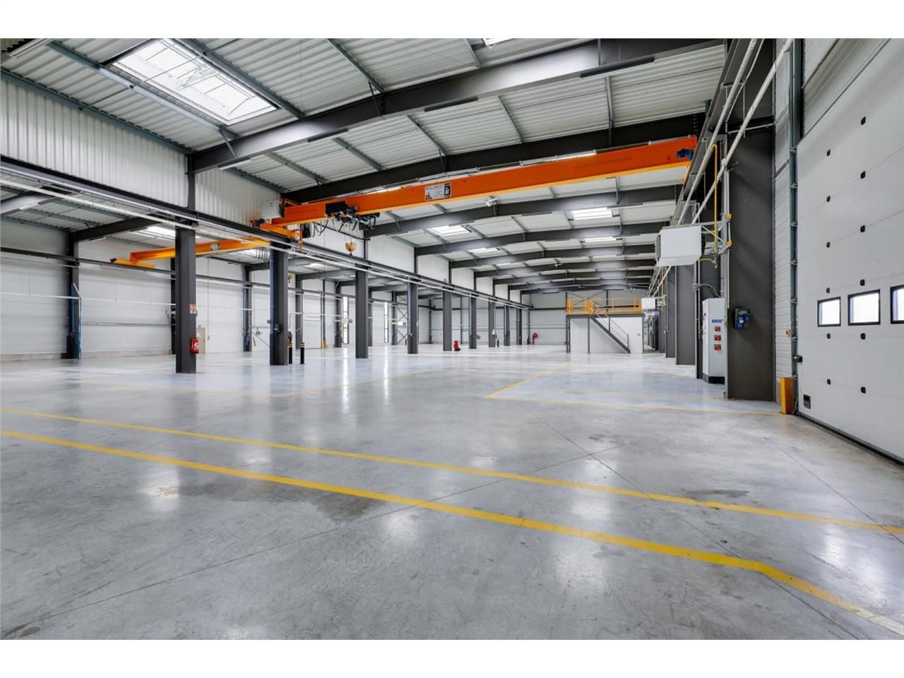 CBRE vous propose à louer un entrepôt/local d'act