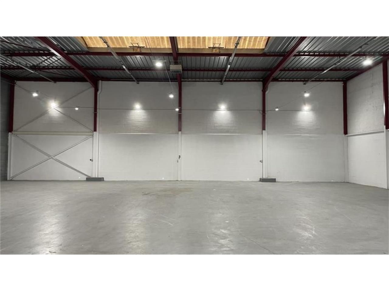 CBRE vous propose à louer, un entrepôt/local d'ac