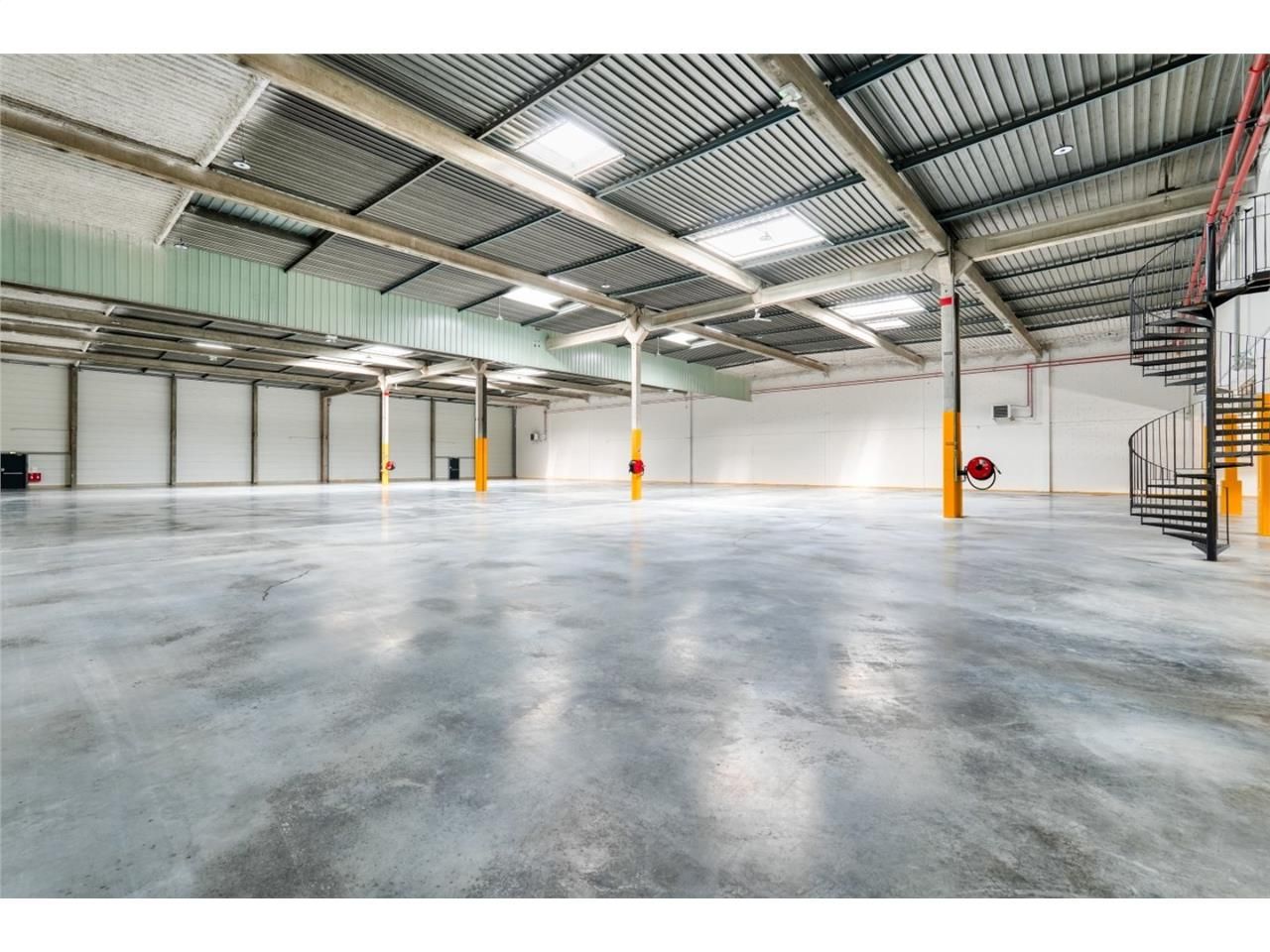 CBRE vous propose à louer une cellule d'activités