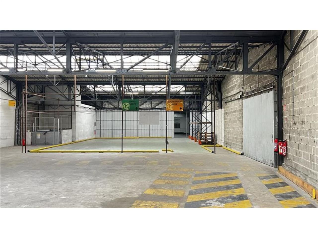 CBRE vous propose à louer, un entrepôt au sein d'