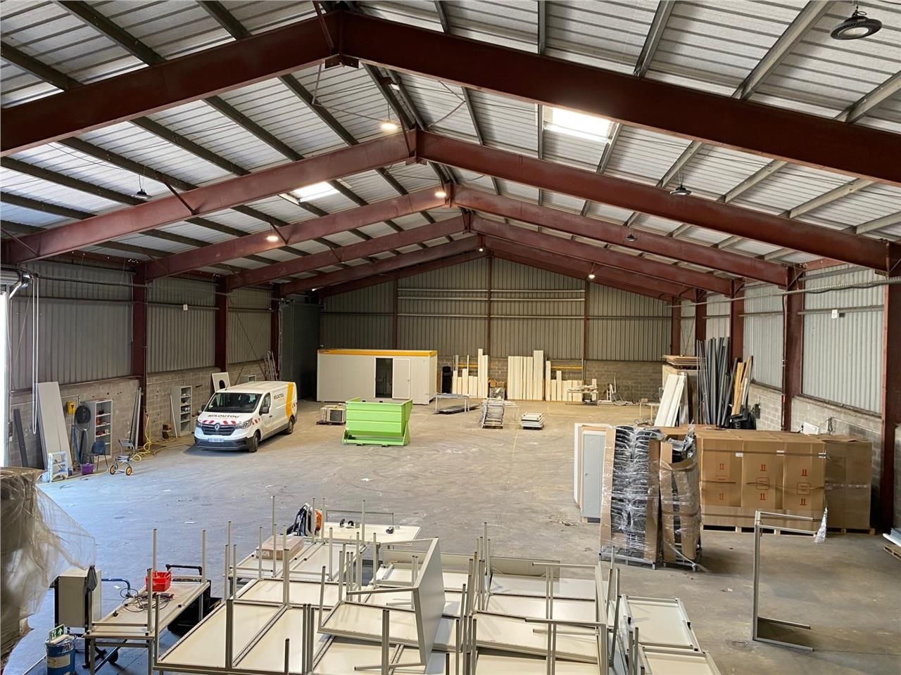 CBRE vous propose à louer, un local d'activités s