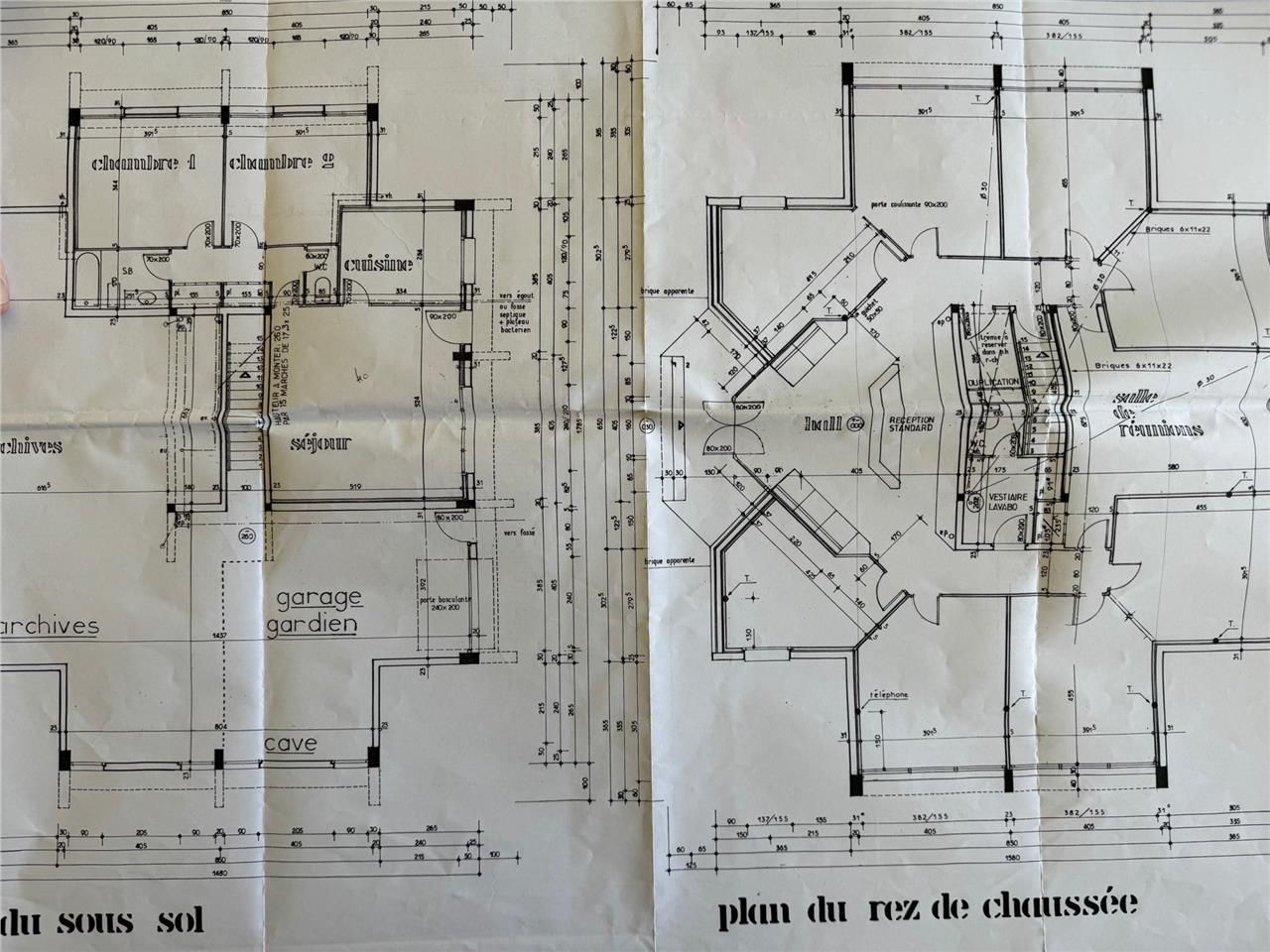 Location entrepots 2118 m² non divisibles