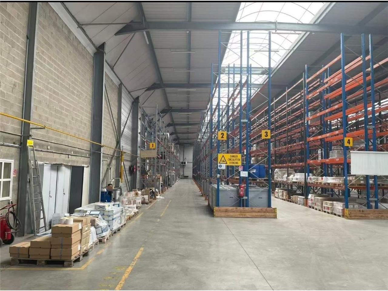 CBRE vous propose à la louer un bâtiment indépend