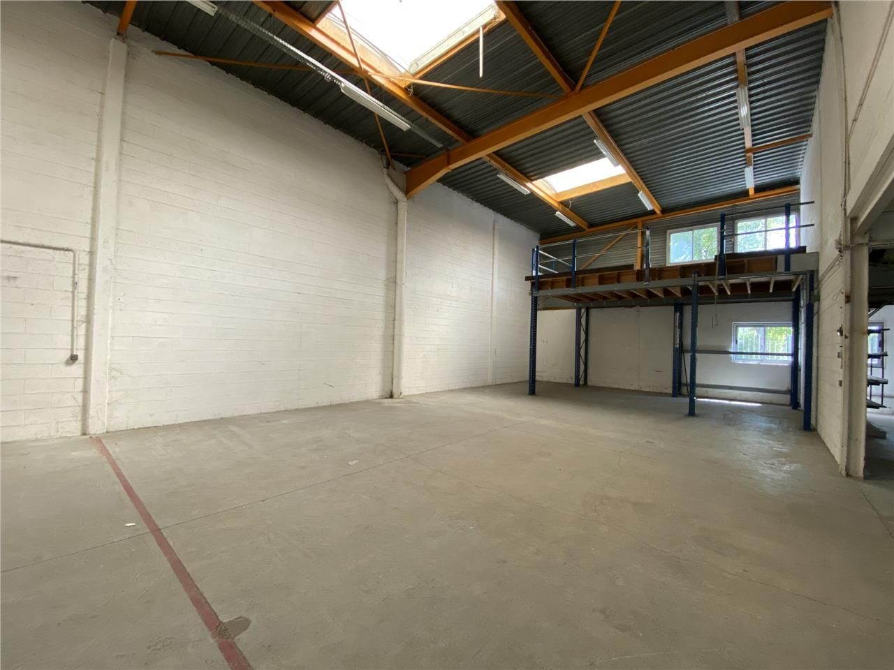 LOGISTIQUE URBAINE - CBRE vous propose à louer un