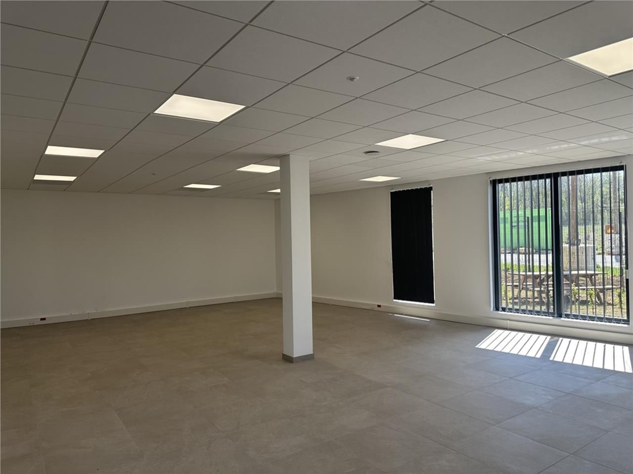 CBRE vous propose à louer un entrepôt/local d'act