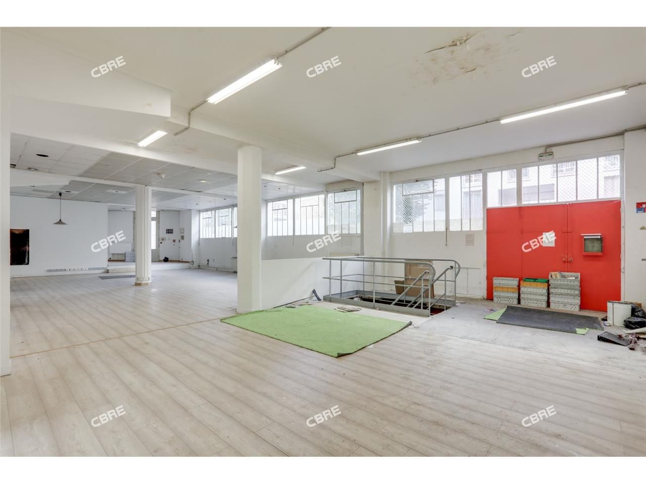 LOGISTIQUE URBAINE - CBRE vous propose à louer, u
