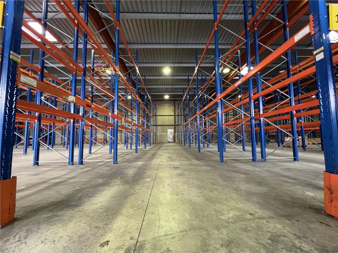 CBRE vous propose à vendre ou à louer, un entrepô