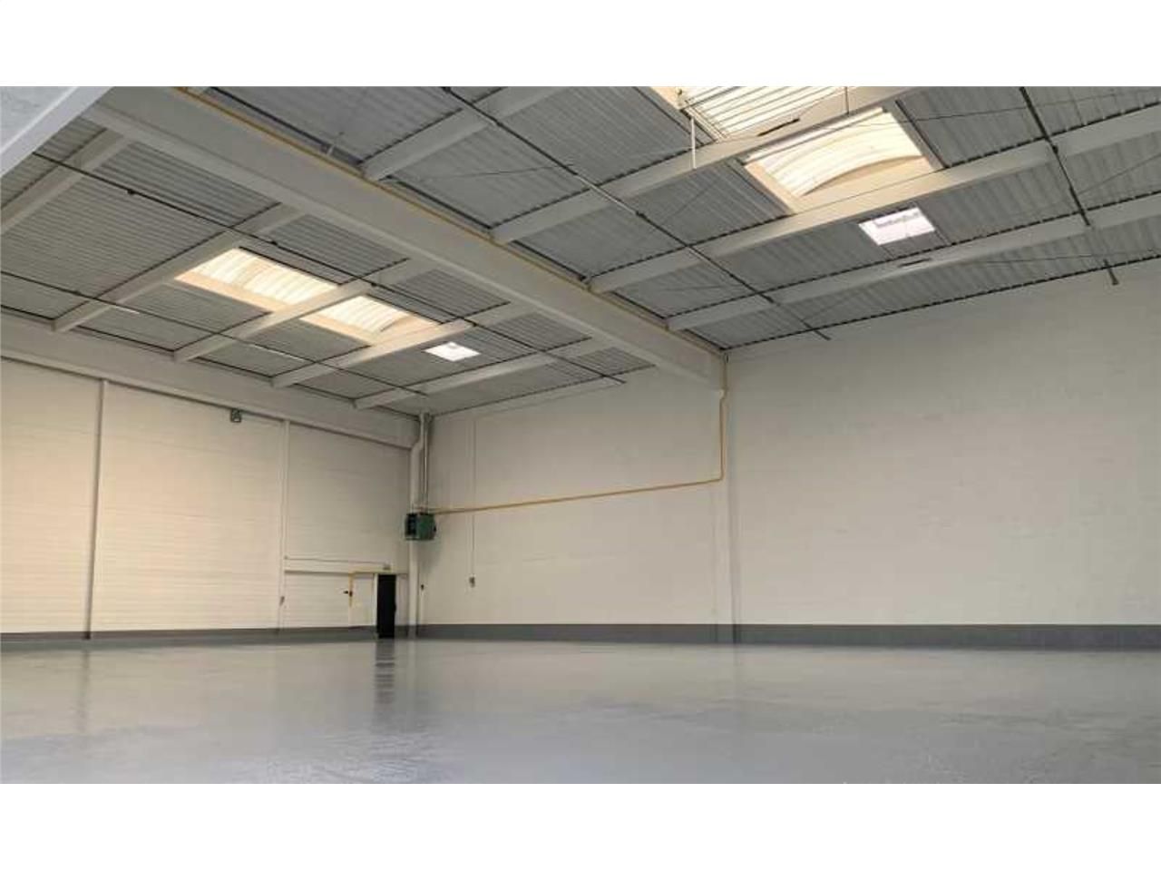 CBRE vous propose à louer un entrepôt/local d'act