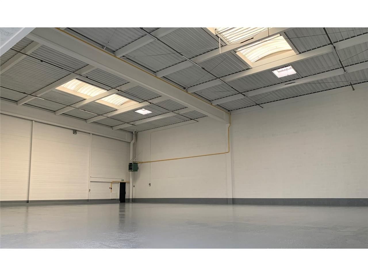 CBRE vous propose à louer un entrepôt/local d'act