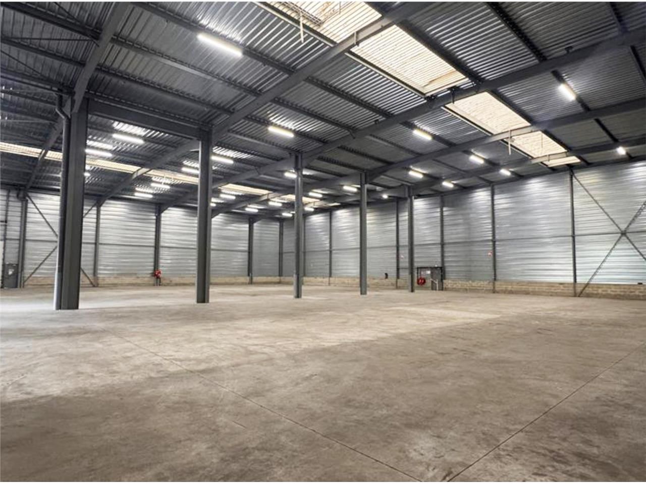CBRE vous propose à louer, un entrepôt/local d'ac