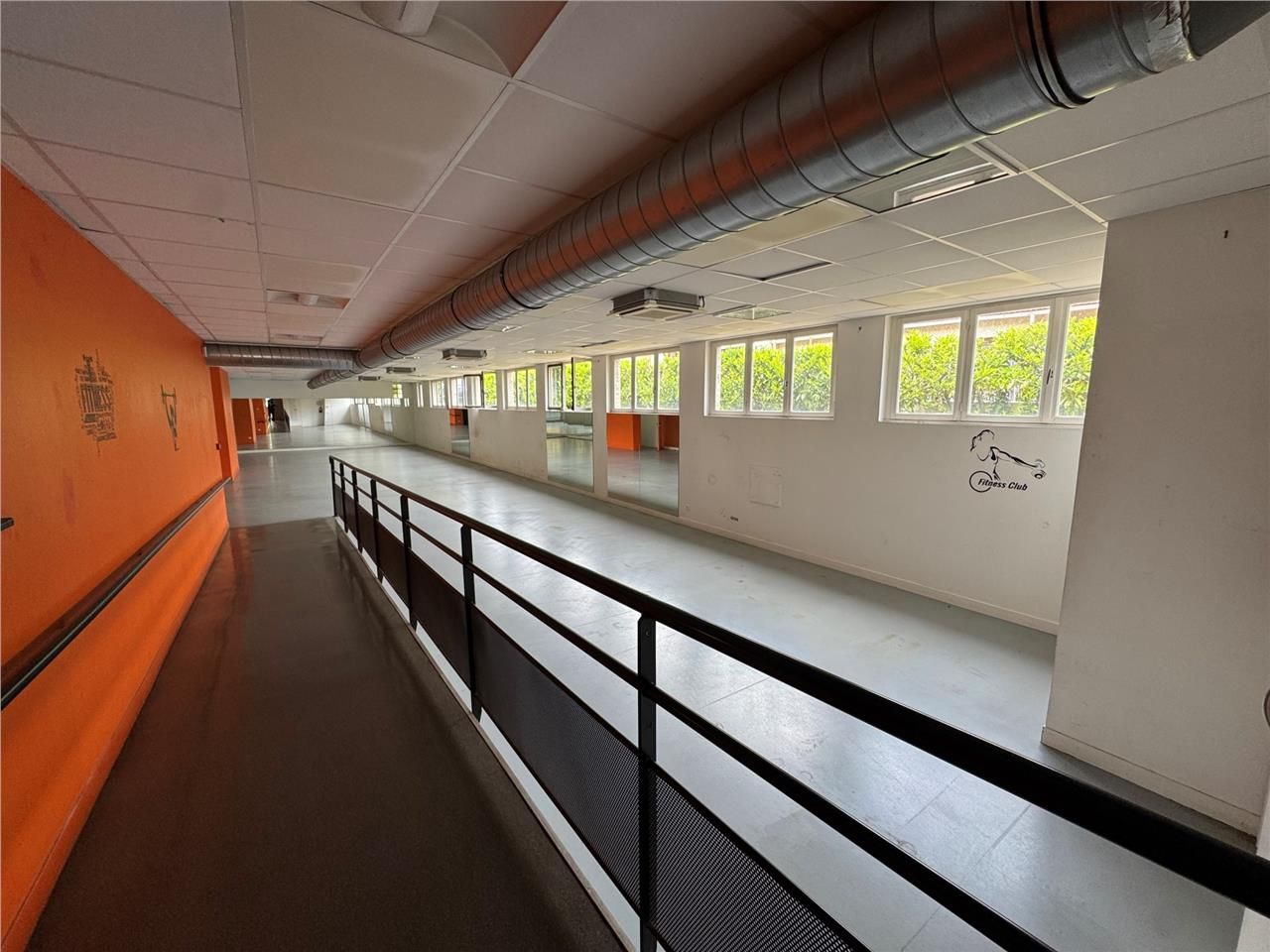 CBRE vous propose à vendre, un bâtiment d'activit