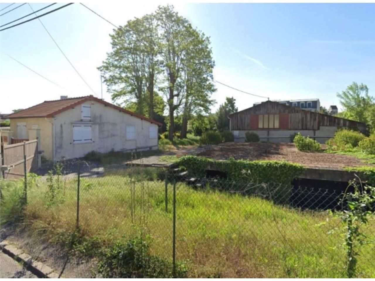 CBRE vous propose à louer, un entrepôt/local d'ac