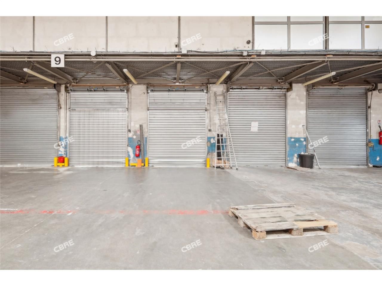 CBRE vous propose à louer, un entrepôt/local d'ac