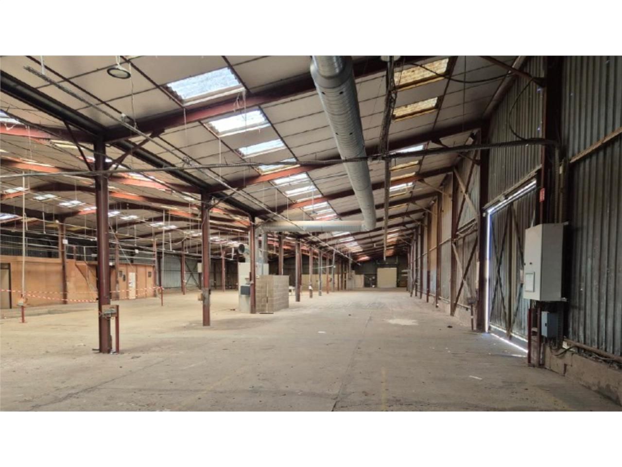 CBRE vous propose à vendre ou louer un entrepôt/l