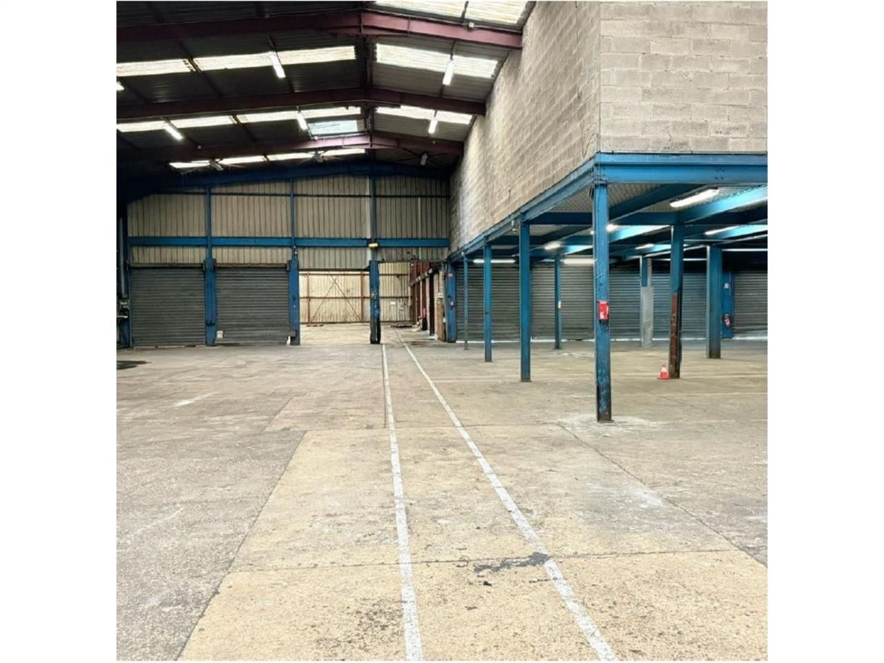 CBRE vous propose à louer un entrepôt/local d'act