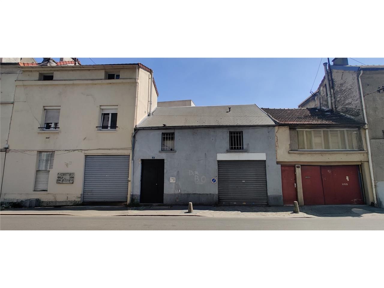 CBRE vous propose à vendre, un bâtiment indépenda