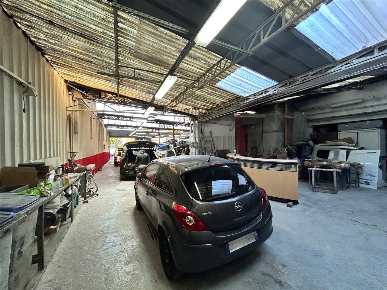 CBRE vous propose à vendre, un local d'activités,