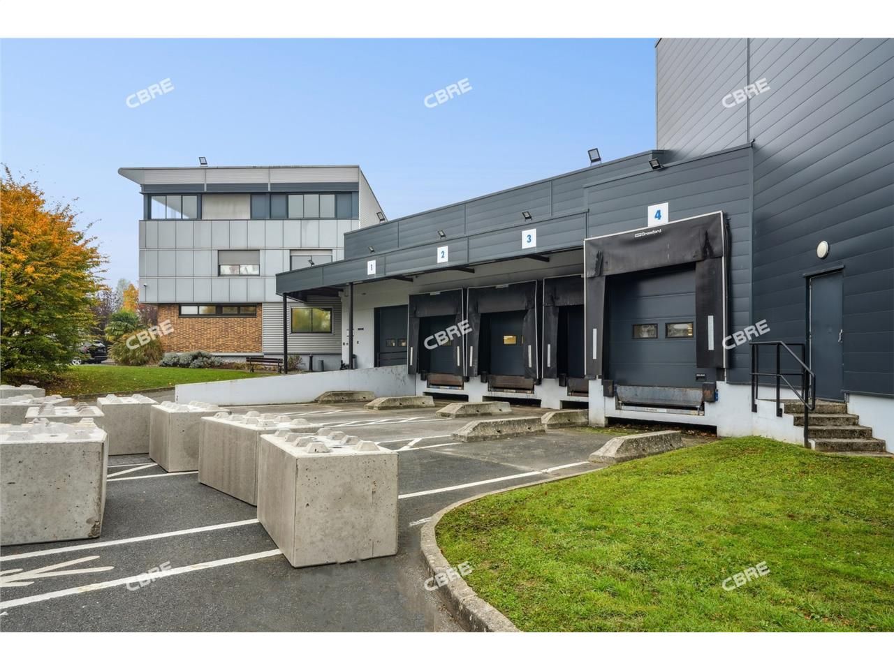 CBRE vous propose à vendre ou à louer un entrepôt