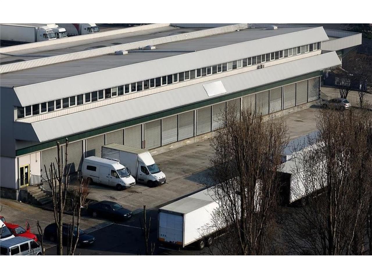 CBRE vous propose à louer, un local d'activités s