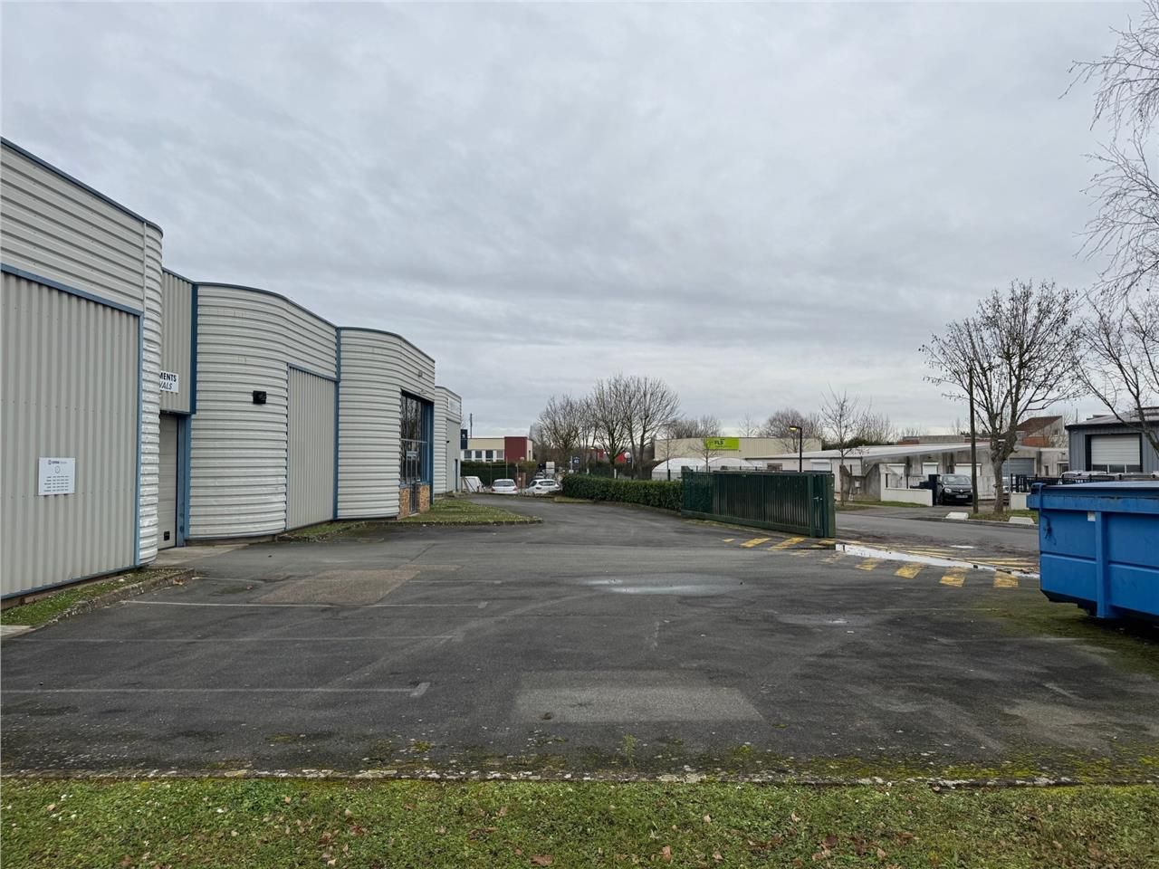 CBRE vous propose à louer un entrepôt/local d'act