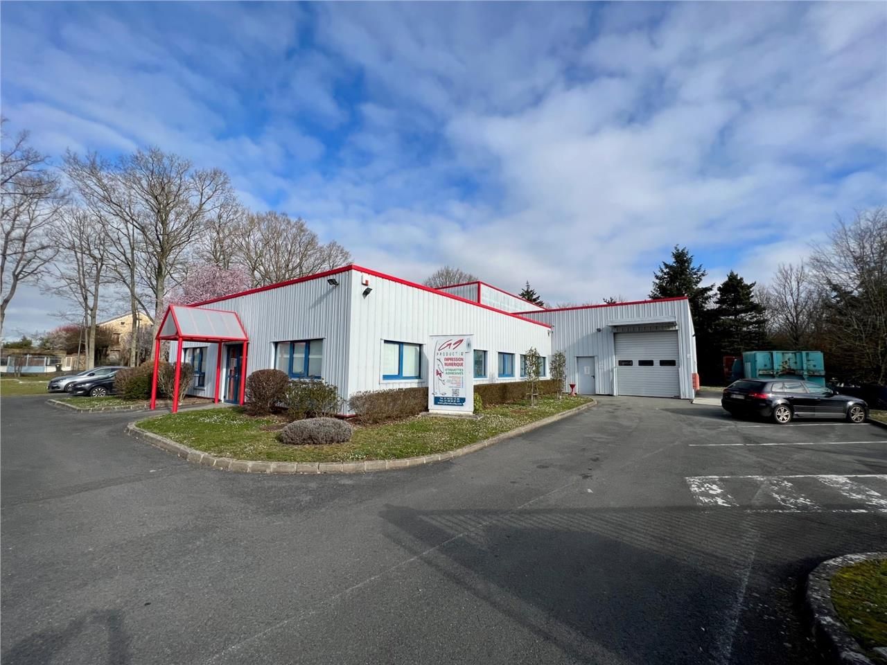 CBRE vous propose à vendre ou à louer un entrepôt