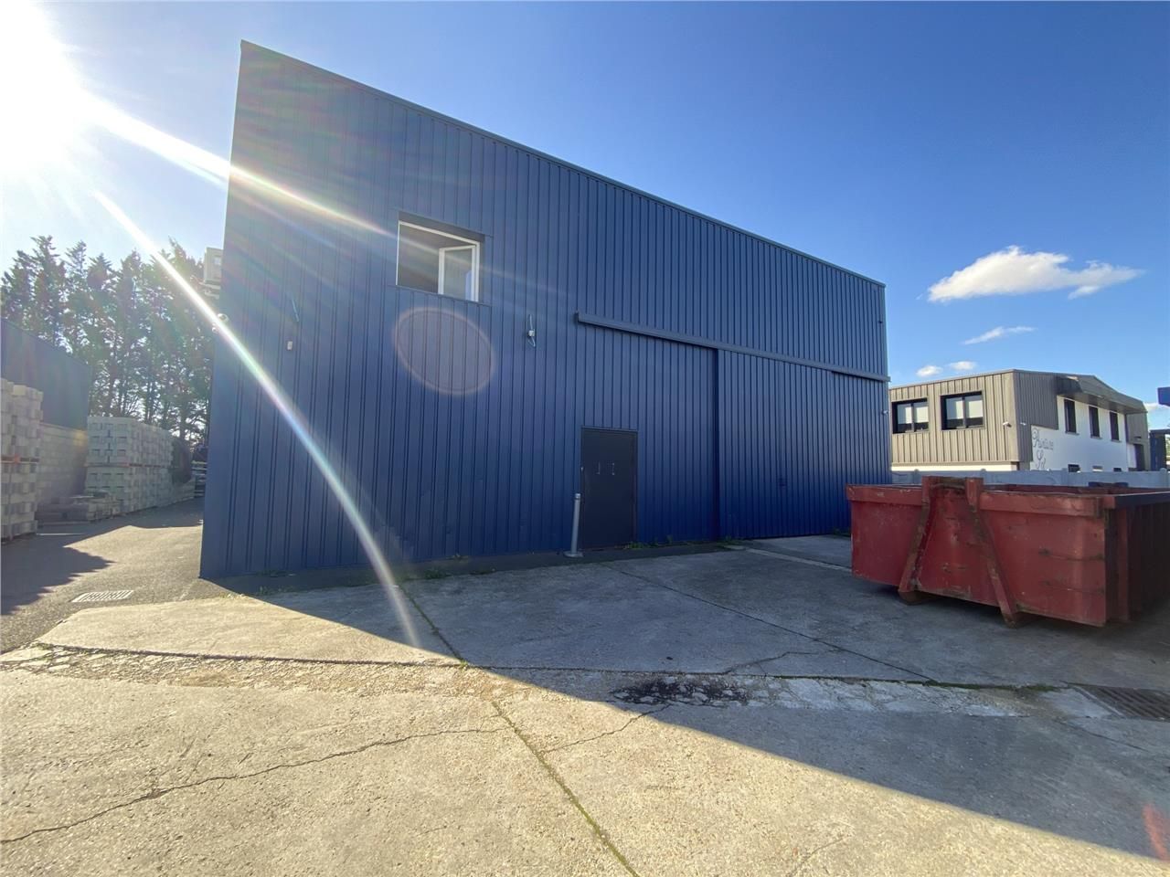 CBRE vous propose à louer un entrepôt/local d'act