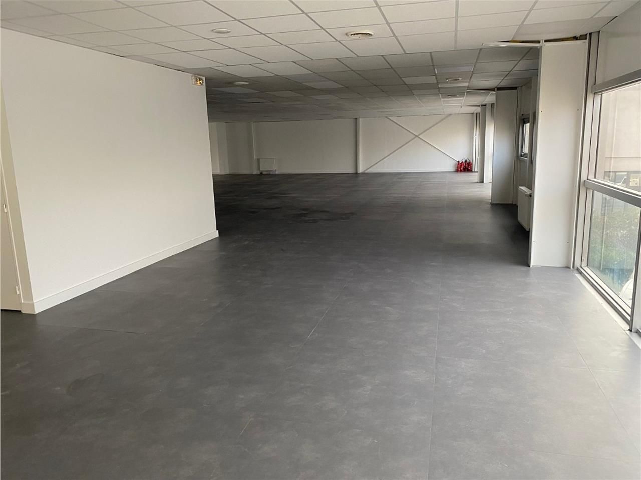 CBRE vous propose à louer un entrepôt/local d'act